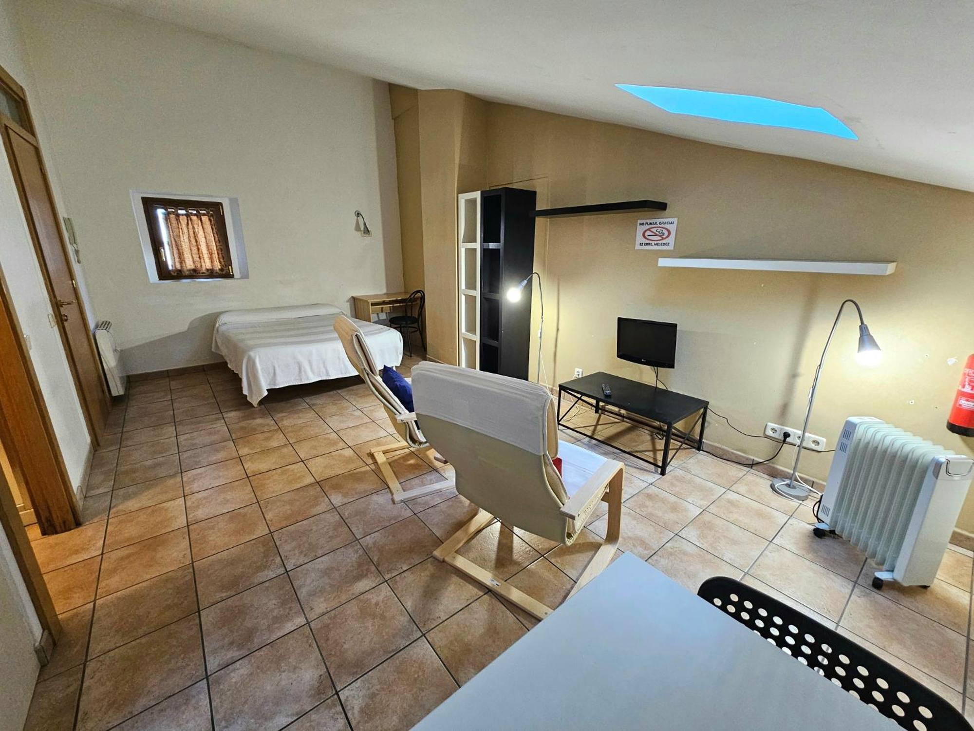 Hostal Jp Y Estudios Sangüesa Exteriör bild