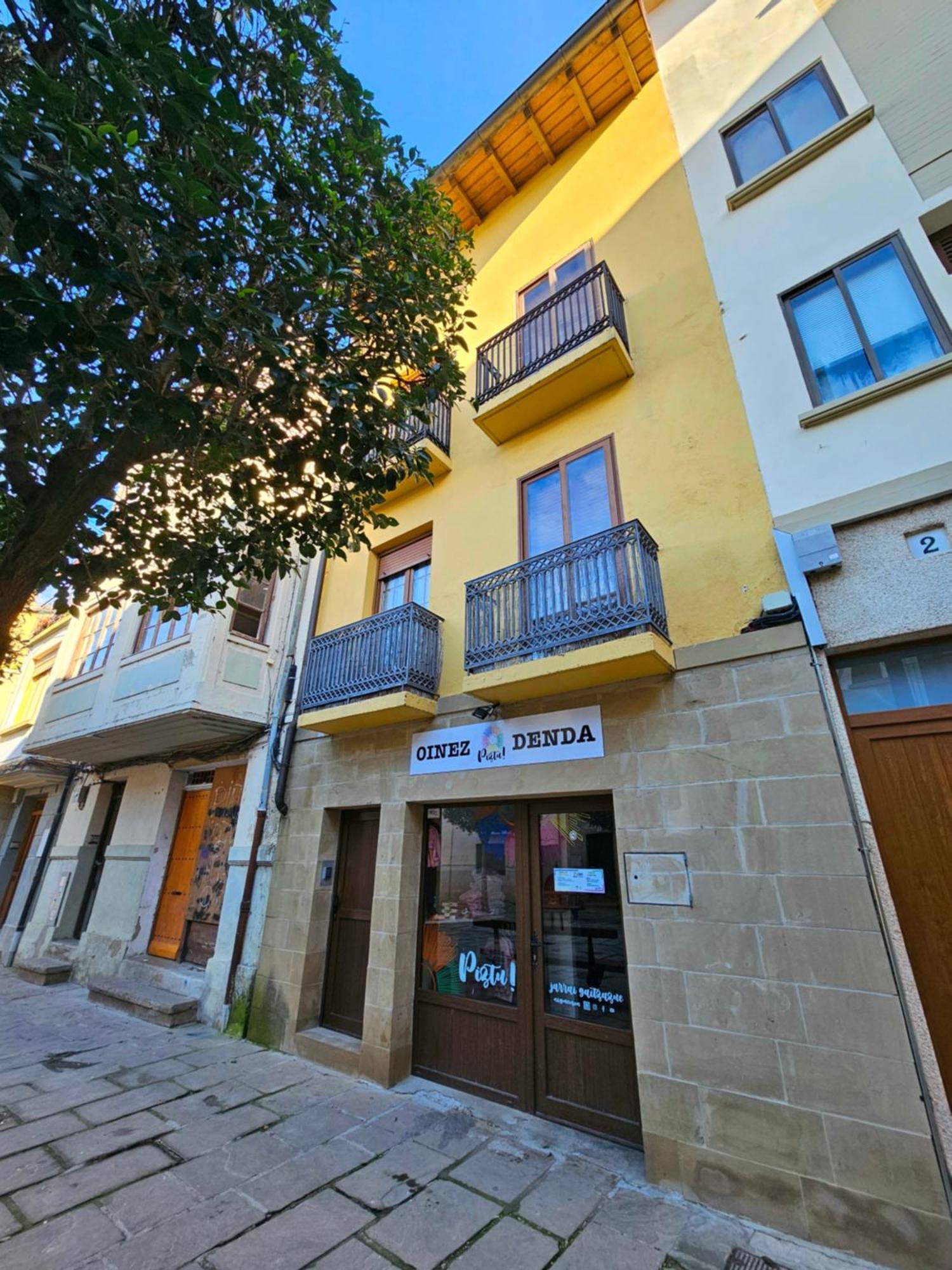Hostal Jp Y Estudios Sangüesa Exteriör bild